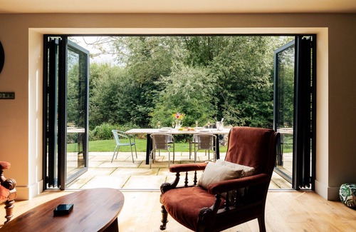 Moreton-in-Marsh Cottage | Stunning, contemporary, dog friendly holiday home - The Cosh