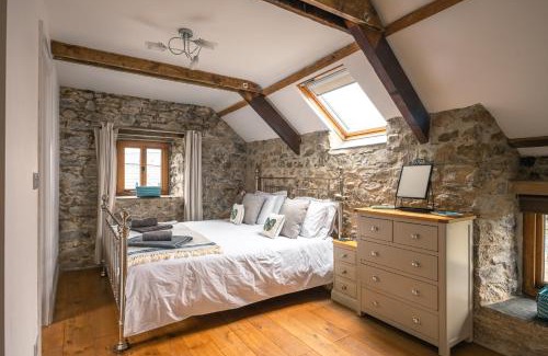 St Davids Appartement | Stunning Converted Granary in Heart of St Davids