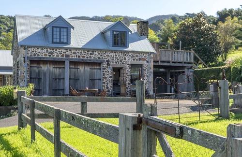Rose Valley Maison | Stunning cottage on beautiful farm close to beaches and cafes