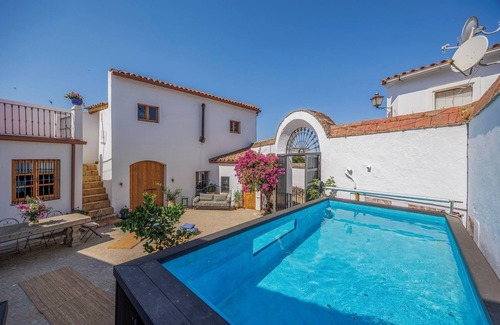 Higuera de la Sierra Maison | Stunning 6 Bedroom Neo-Classical Mansion House with Heated Plunge Pool