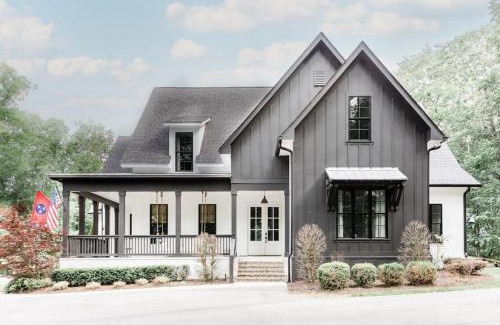 Franklin Maison | Stunning Estate in Leipers Fork with Pool, Hot Tub, Sauna