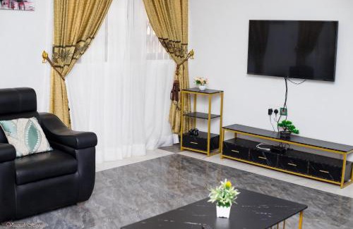 Kumasi Appartement | Stunning Executive 2 Bedroom Apartment with KING SIZE BED