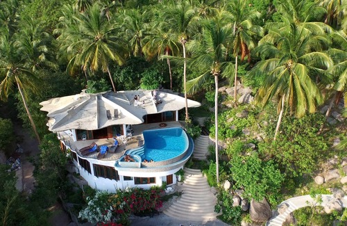 Koh Tao Villa | Superbe, exotique deux chambres, avec une immense piscine privée à débordement!