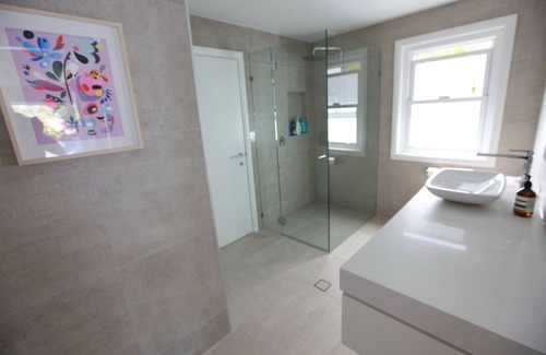 Lane Cove Maison | Stunning family resort style, close to everything