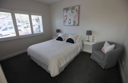 Lane Cove Maison | Stunning family resort style, close to everything