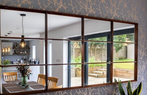 Bourton Maison | Stunning 5 Bed in the Centre of Bourton!