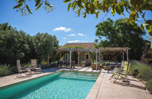 Neffies Appartement | Stunning Gite with Private Pool and Large Garden