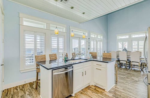 Port Bolivar Maison | Stunning | Gulf Views | Hot Tub | Group Ready