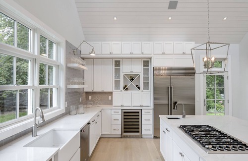 Village of East Hampton Maison | Superbe nouvelle construction, au sud de l'autoroute "Jericho Farm", 10 personnes