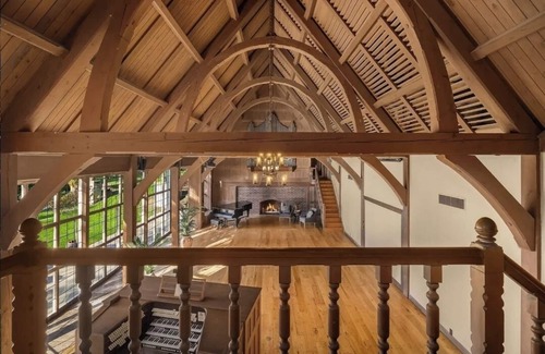 Seahurst Maison | Stunning High Bank 3 BDRM w/Ballroom on the Salish Sea