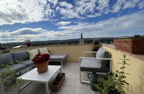 Barbentane Maison | Stunning historical home with breathtaking views!