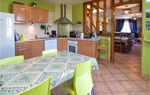 Criquetot-lʼEsneval Maison | Stunning Home In Criquetot-L'esneval