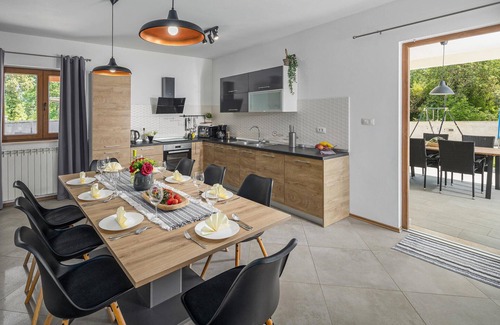Bale Maison | Superbe maison à Bale avec WiFi