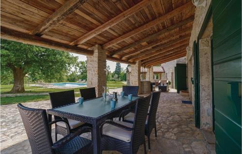 Bicici Maison | Stunning Home In Bicici With Sauna