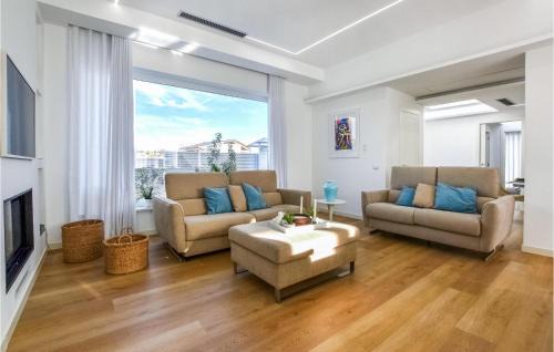 Catenanuova Maison | Stunning Home In Catenanuova