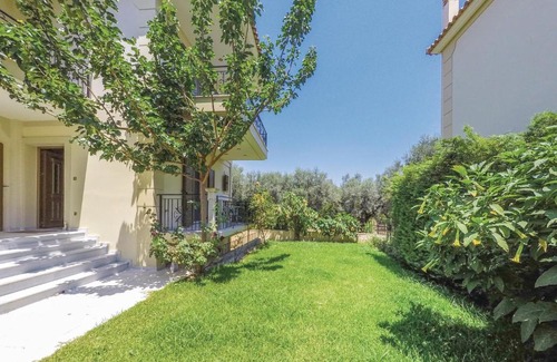 Diakofto Maison | Stunning home in Diakopto with 4 Bedrooms and WiFi