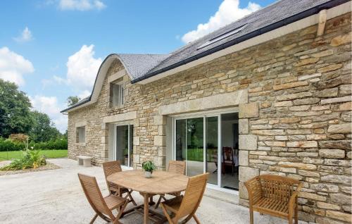 Guegon Maison | Stunning Home In Guégon With Wifi