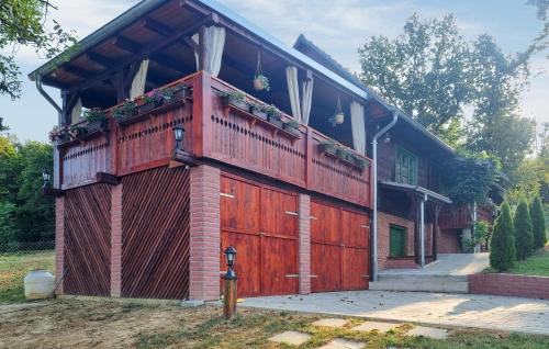 Kraljevec Sesvetski Maison | Stunning Home In Hrascina With Sauna