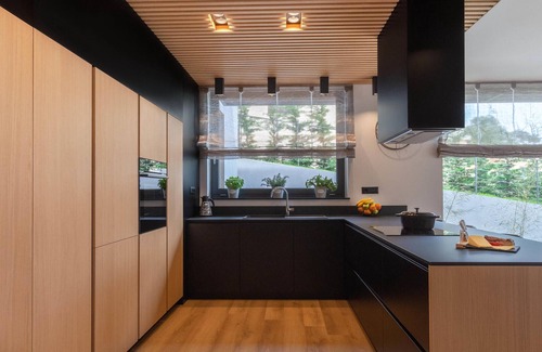 Martinski Maison | Belle maison à Nedescina avec WiFi