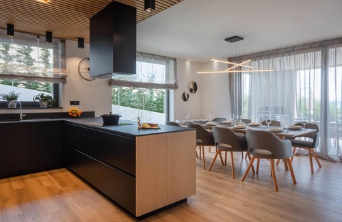 Martinski Maison | Belle maison à Nedescina avec WiFi