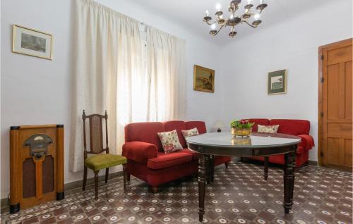 Padul Maison | Stunning Home In Padul With Kitchen