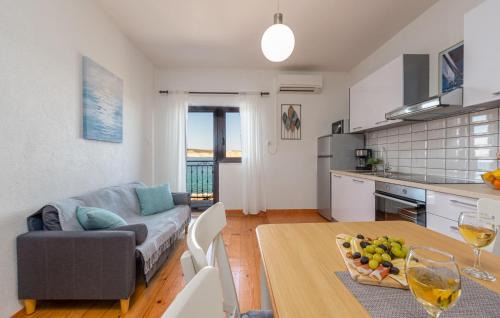 Prizna Maison | Stunning Home In Prizna With Wifi