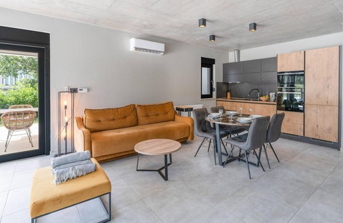 Gajana Maison | Villa Fran