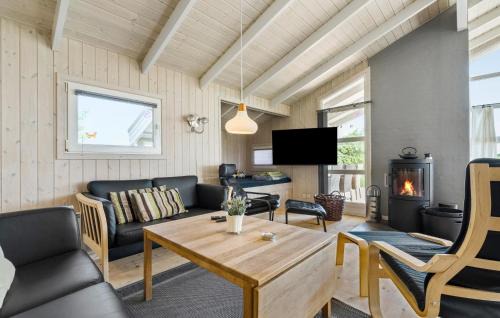 Klegod Strand Maison | Stunning Home In Ringkøbing With Sauna