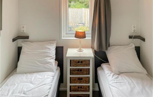 Scherpenisse Maison | Stunning Home In Scherpenisse With Wifi