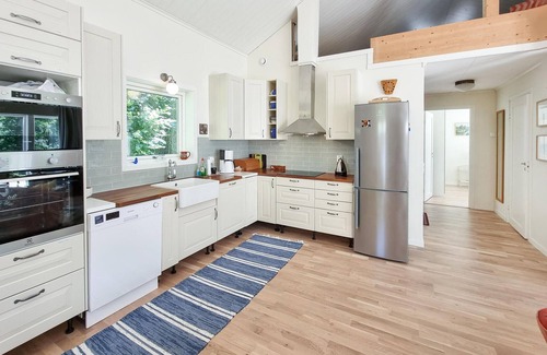 Tvarred Maison | Superbe maison à Tvärred avec cuisine