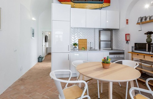 Fuseta Maison | Stunning House With Rooftop and Pool by LovelyStay
