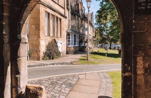 Chipping Campden Cottage | Superbe Conçu Intérieur chalet de 2 chambres dans le centre de Chipping Campden