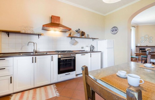 Castiglione del Lago Villa | Magnifique maison de vacances privée avec WIFI, piscine privée, TV, patio, près de Montepulciano