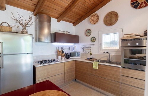 Trudda Maison | Stunning private villa for 5 guests with private pool, WIFI, A/C, TV, patio and parking