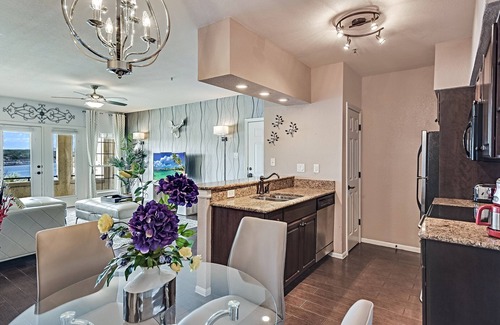 Highland Lake Estates Copropriété | Vue imprenable sur le lac - Condo en peluche sur l'île du lac Travis Villa !!