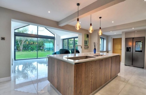 Great Leighs Maison | Stunning large house in Green Dunmow