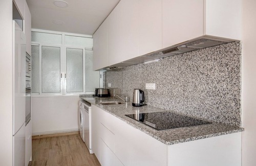 La Maternitat i Sant Ramon Appartement | Stunning Les Corts 3BR Penthouse w/ Balcony, nr Camp Nou, by Blueground