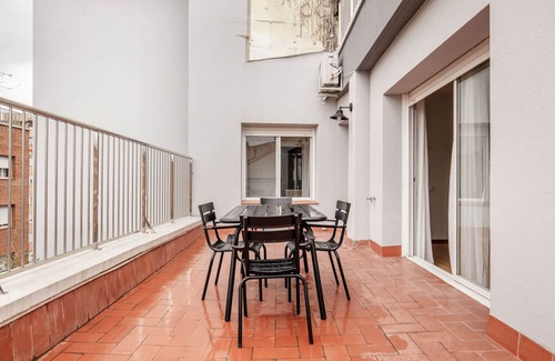 La Maternitat i Sant Ramon Appartement | Stunning Les Corts 3BR Penthouse w/ Balcony, nr Camp Nou, by Blueground
