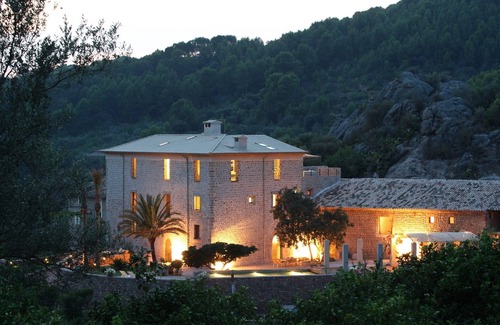 Buger Villa | Typical Sa Pobla Farmhouse | 5 Bedrooms | Florit | Modern Interiors | Private Setting