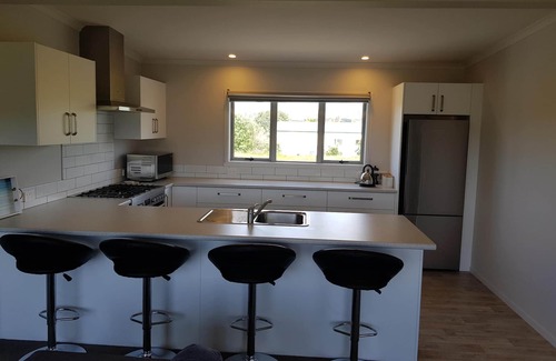 Waihi Beach Maison | Superbe maison de plage toute neuve à 5 minutes à pied de la plage