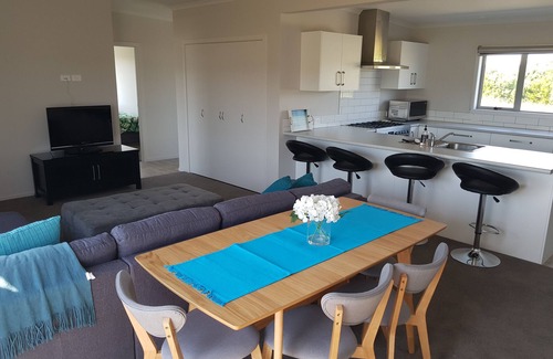 Waihi Beach Maison | Superbe maison de plage toute neuve à 5 minutes à pied de la plage