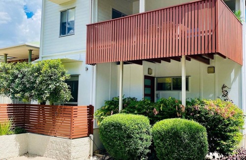 Ashgrove Maison | Stunning, Modern Two Level Townhome! Inner Cityclose to Everything!