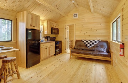Cowanesque Cabine | Stunning Mtn Views: Middlebury Center Retreat!