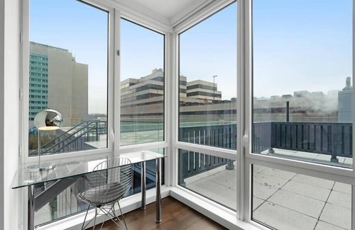 Sutton Place Appartement | Stunning new 1BR | Deck + Lounge | Upper East Side