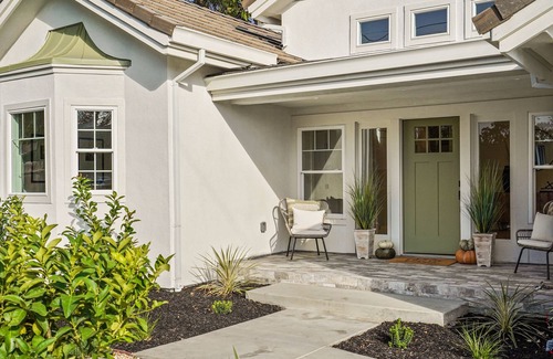 Pleasant Hill Maison | Stunning new 3,800 sq ft home, close to restaurant's and shops