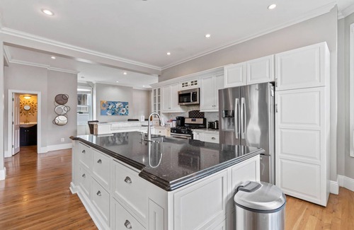 Pittsburgh Maison | Stunning & Newest 100+ year old Historic Victorian