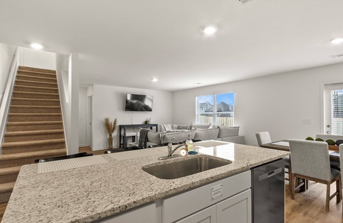 Northport Maison | Stunning Northport home 5bd 3bth and just 7 miles to UofA