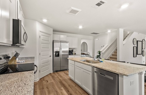 Northport Maison | Stunning Northport home 5bd 3bth and just 7 miles to UofA