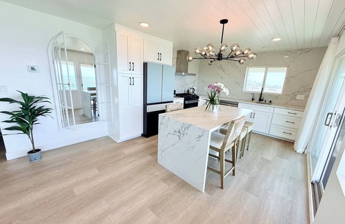 South Laguna Copropriété | Stunning Ocean View, Near Beach & Contemporary!