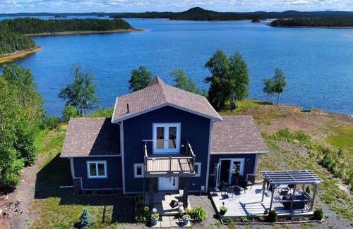 Summerford Maison | Stunning Ocean View Home - Cozy Cove Chalet